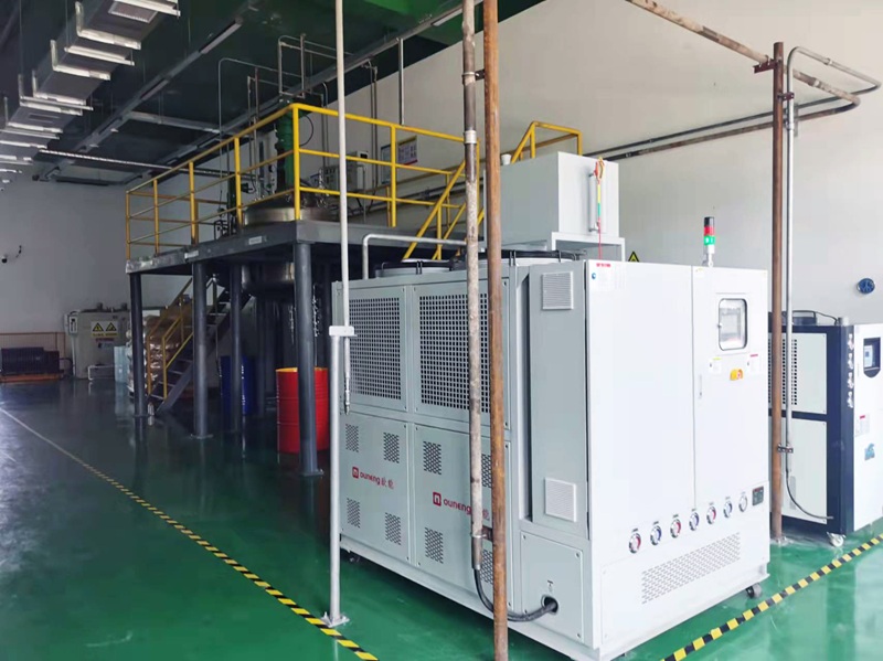 <a href='http://www.xzjiankong.com/p_lengreyitiji.html' class='body-link'>冷熱一體機</a>怎么安裝？