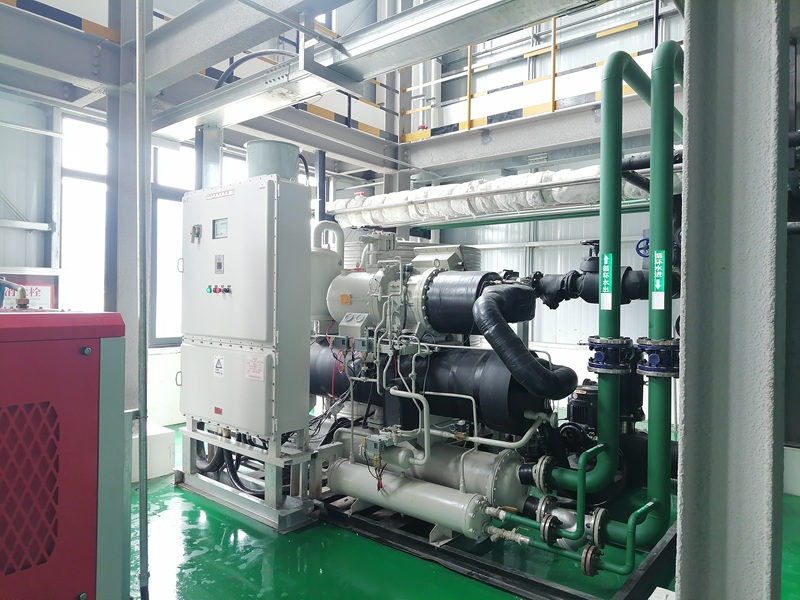 冷水機出現(xiàn)排氣報警如何解決？